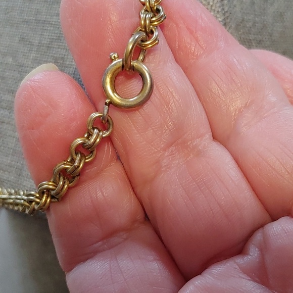 Vintage Signed Coro Fleur de Lis Pendant with Chain - Picture 4 of 7